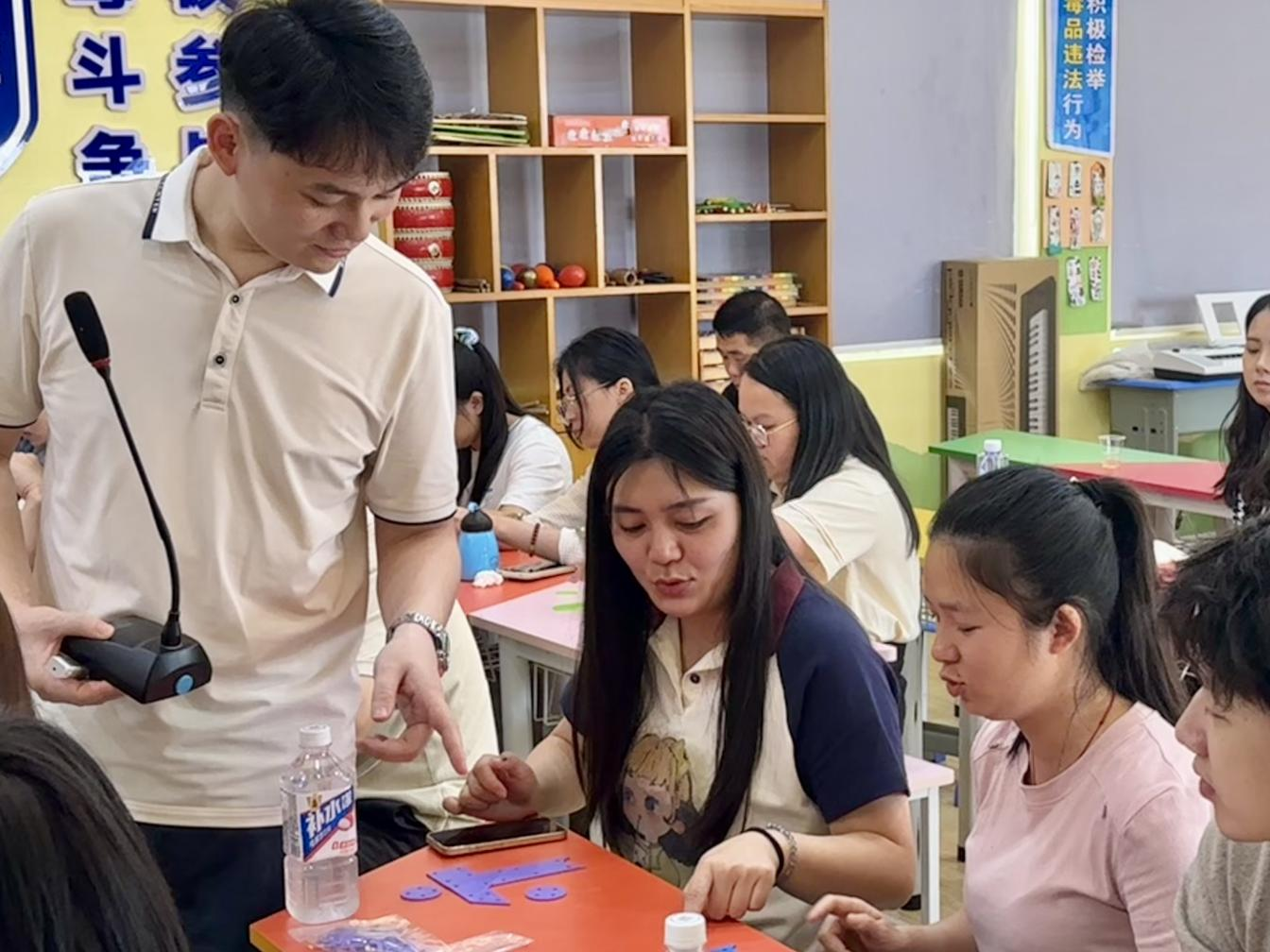 七巧啟智，共促科技教育——云浮市第五屆青少年科技七巧板創意制作競賽教師培訓班（郁南站）在都城鎮錦江小學舉辦5.png